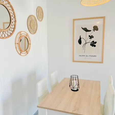 Cozy With Pool Apartament *