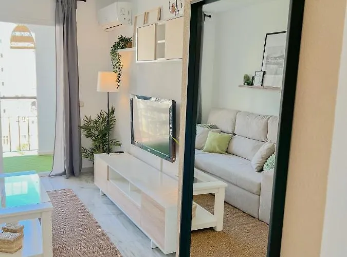 Cozy With Pool Apartment *